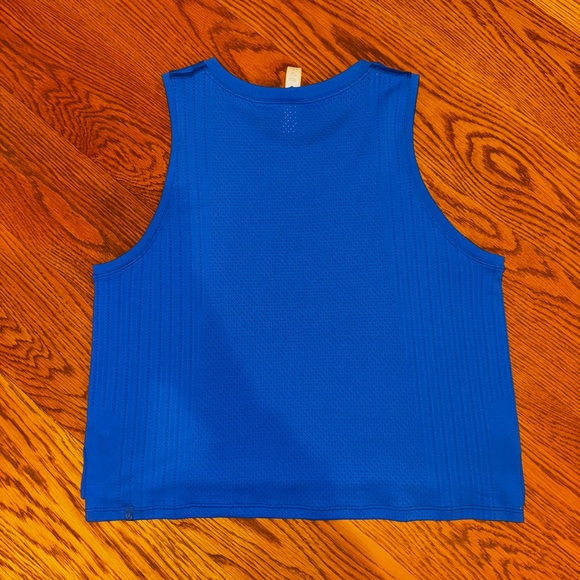 NWOT Lululemon Tank Blue-Size 8 - Picture 2 of 3